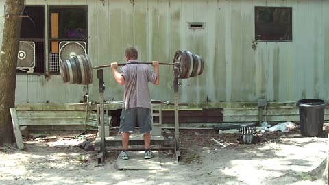 Bar Ab Twists With 805 lbs.