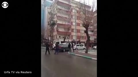 Video shows building collapse in Turkey as earthquake strikes