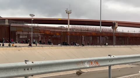 Live - US Mexico Border - Crisis - Invasion - Ciudad Juarez