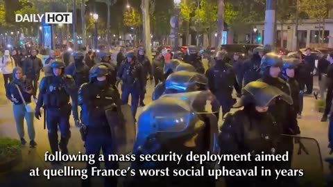 Daily HOT - FRANCE HAS FALLEN!! Another night of chaos across the country