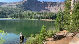 Central Oregon - Little Three Creek Lake - Shoreline Trail - 4K