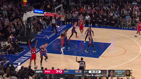 Paul Reed hits the clutch 3 to put the Sixers up 10 in the 4Q! Sixers-Knicks