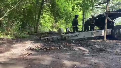 Сombat work of Msta-B howitzer crews