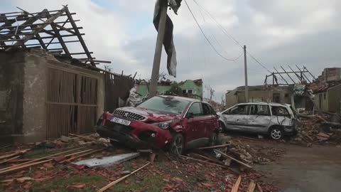 Tres muertos y 200 heridos tras un tornado en el sur de República Checa