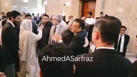 Chief Justice of Pakistan Qazi Faez Isa Ignored Former CJP Umar Ata Bandiyal at a Party