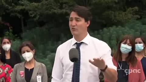 Trudeau accidentally calls Erin O'Toole "Mr. Harper"
