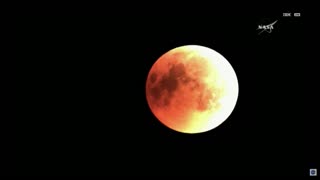 El mundo observa el eclipse lunar más largo del siglo