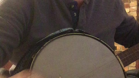 Old fart learning to play banjo