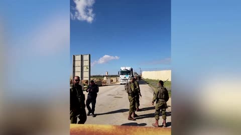 Israelis protest Gaza aid trucks arriving at crossing