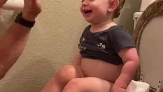 I didn't poop, I peed! baby cute argue with dad