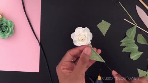 DIY Tutorial ➤ How to craft a small paper rose.