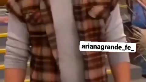 Who want a Hamburger 😂😂 Ariana Grande comedy clips