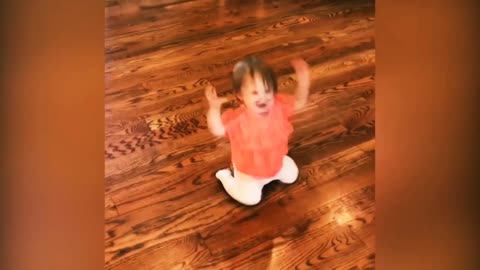 Cute baby trying to dance, funny bebies videos, funny videos