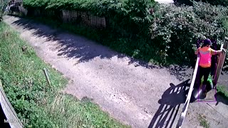 How Not Go Through a Gate on Horseback