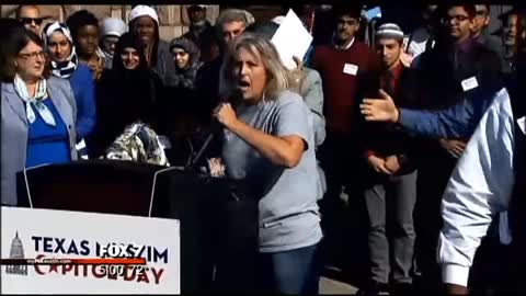 Texas Woman Stands Up To Islam!