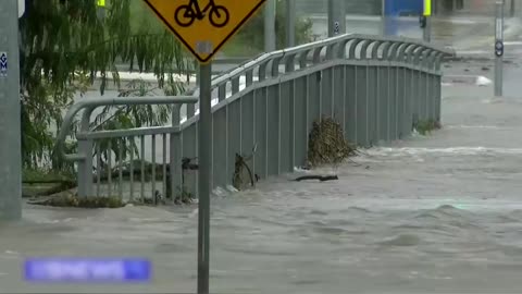 🚨 A 183mm of rain fell in Brisbane, Australia in just 24 hours, leading to flash floods!