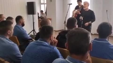 Oleg Gazmanov performed in a military hospital in front of the wounded Russian soldiers