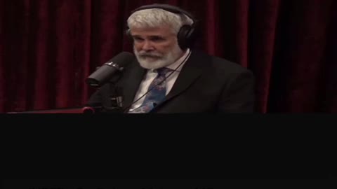 Joe Rogan interviews Dr. Robert Malone, MD on December 30, 2021