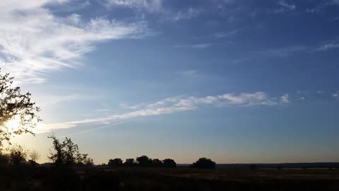 Sunrise Timelapse with Chemtrails and Sun Halo