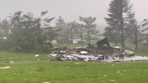 Damaging tornado just went through New Castle, Kentucky