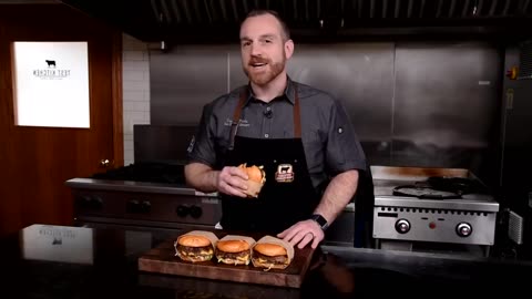 "How to Create the Ultimate Juicy Burger: A Step-by-Step Guide to the Perfect Homemade Hamburger!