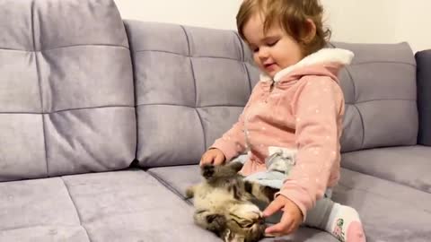 Cute_Baby_Meets_New_Baby_Kitten_for_the_First_Time