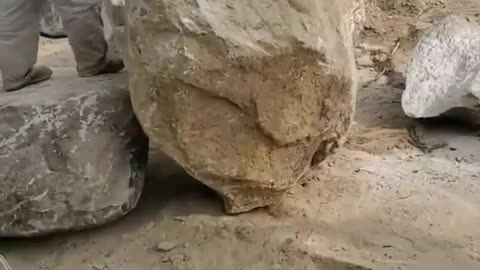 How to perfectly cut a large stone 😲
