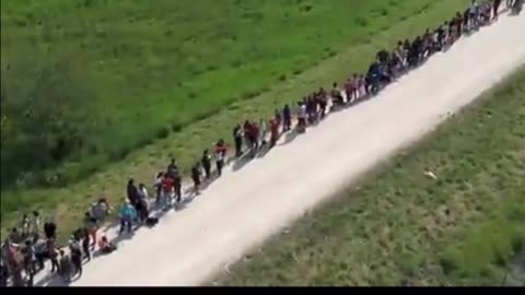 They coming to America!! massive surge of illegal crossings