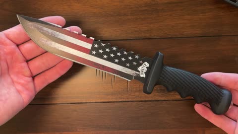 US Flag Bowie Knife from Master USA