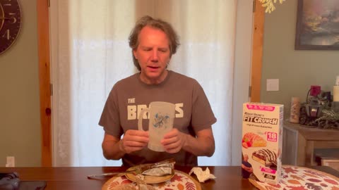 FITCrunch Milk And Cookies Protein Bar Taste Test