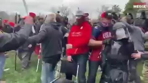 Trump Supporters Protect Police from Antifa Infiltrators - Jan. 6th