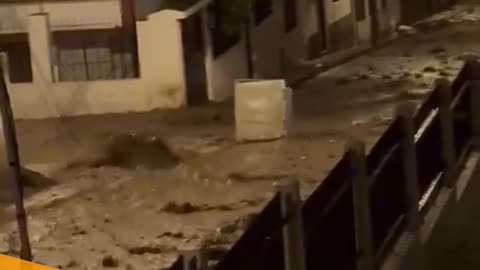 🚨 Ecuador Hit by the Wrath of Mother Nature! 🌧️💦