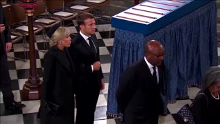 Biden, Macron among arrivals at queen's funeral