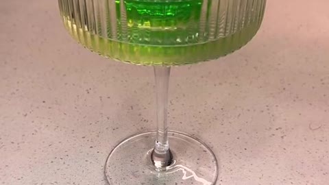 Nuclear reactor cocktail ❎ @thespritzeffect #viral #cocktails #halloweencocktails