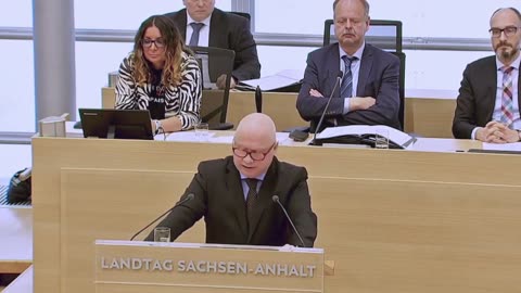 AUSRASTER im Landtag wegen CORRECTIV-Recherche - Oliver Kirchner (AfD)