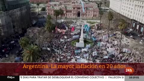 ARGENTINA: La INFLACIÓN sufre su mayor SUBIDA en los últimos 20 AÑOS | RTVE Noticias