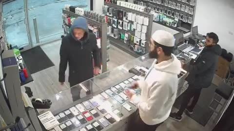 WATCH: Robbery Does NOT Go As Planned