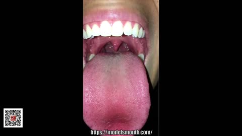 Models Mouth- Cassandra Up Close Gummy Vore