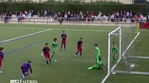Incredible goal from a Barcelona academy side