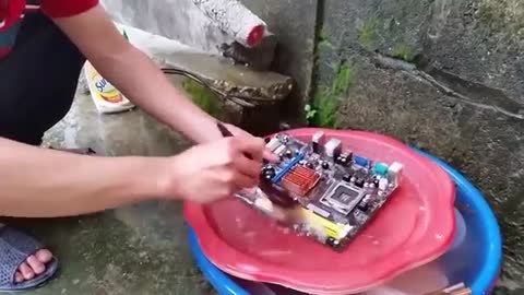 How to clean mainboard PC