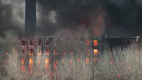 Incendio arrasa una fábrica del siglo XIX en San Petersburgo