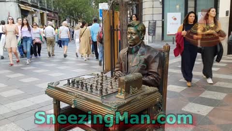 Amazing Living Human Statue | Madrid Spain