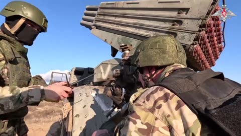 💥 Grad MLRS crew in action in Kherson direction