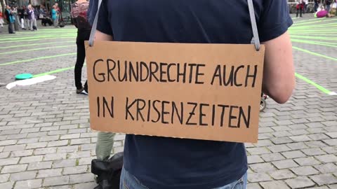 DSDG Mahnwache für den Erhalt der Grundrechte auch in Krisenzeiten, Köln Heumarkt (10.05.2020)