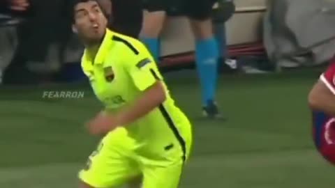 Funny soccer football fails🤣🤣🤣 2021