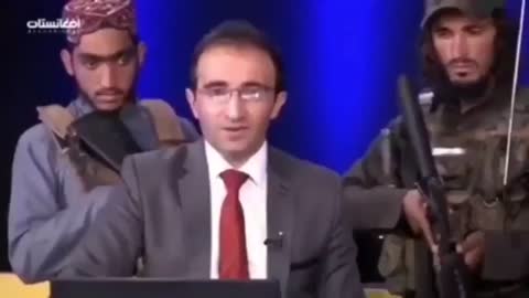 Kabul TV Host tells public not to be afraid of the Taliban while held at gunpoint