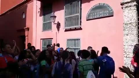 Protesta de estudiantes del Colegio Mayor de Bolívar