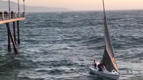Redondo Beach Pier Sailboat Capsize in Heavy Sea - Not Safety At Sea
