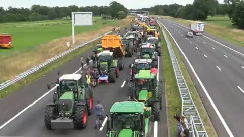 Dutch farmers RISE UP after government approves climate tyranny