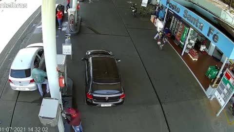 Acident in gas station!